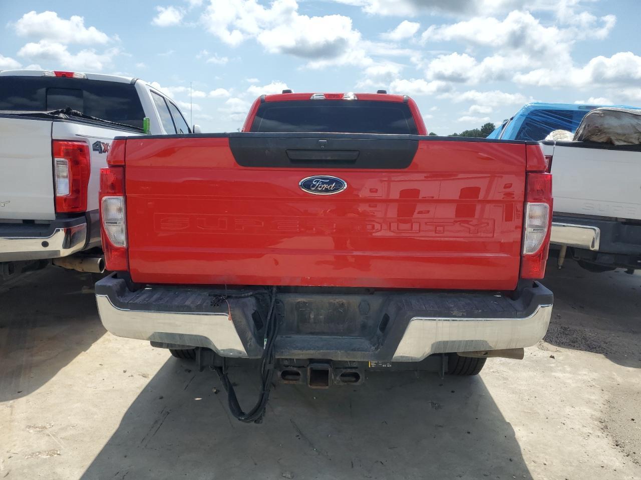 2022 Ford F350 Super Duty - Фото 6