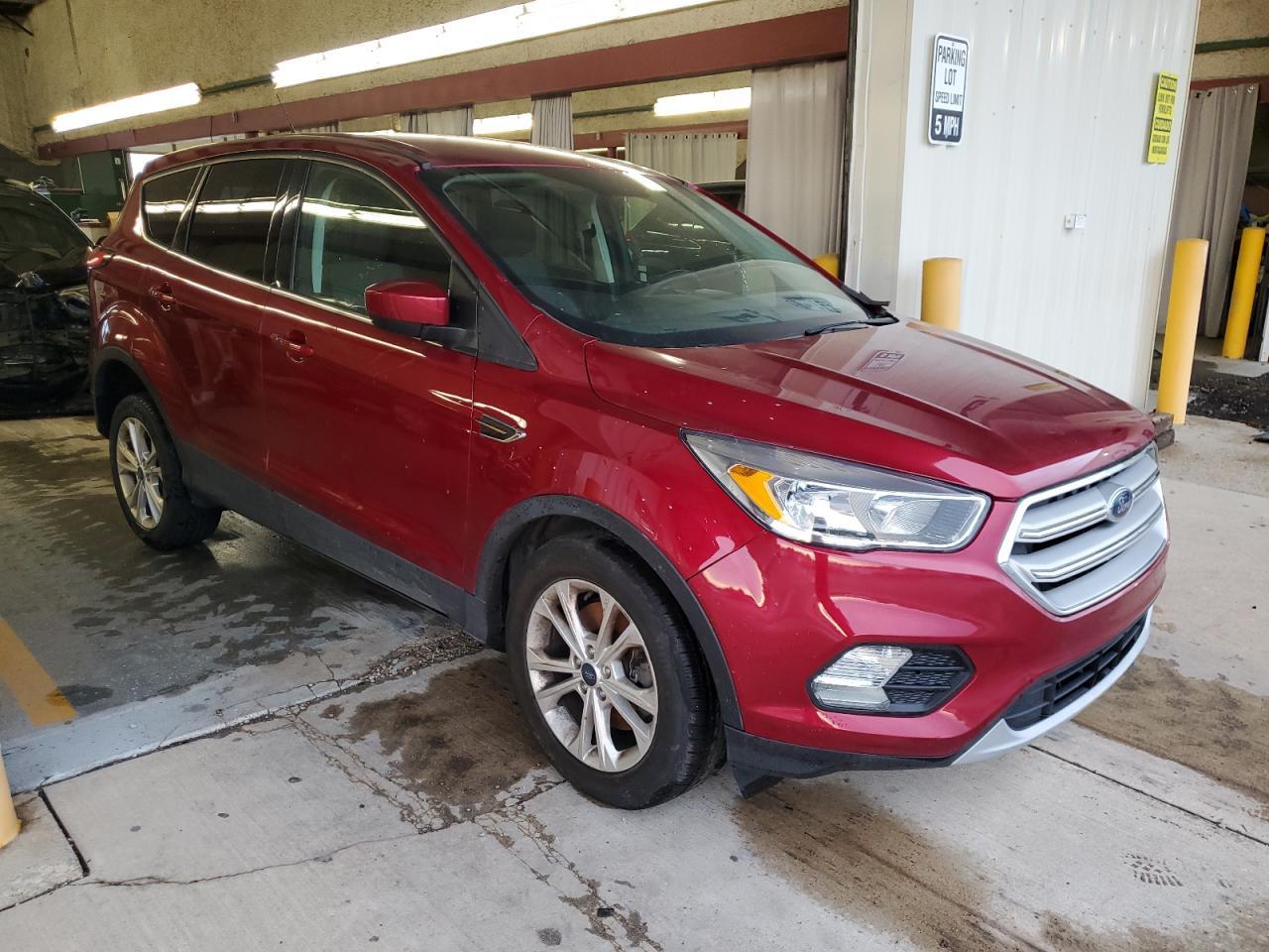 2019 Ford Escape Se - Фото 4