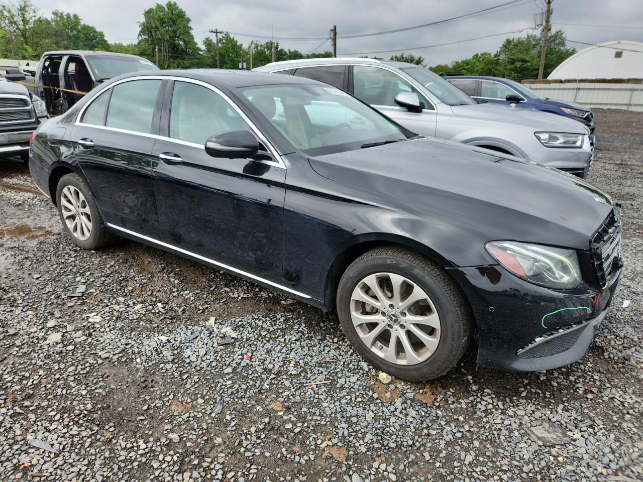 2019 Mercedes-Benz E 300 4Matic - Фото 4