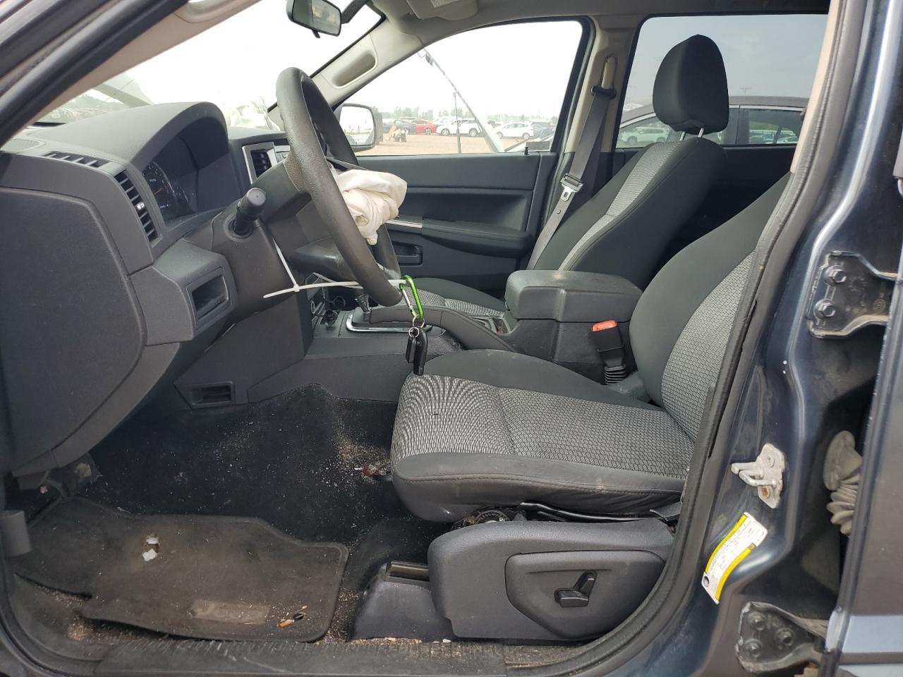 2008 Jeep Grand Cherokee Laredo - Image 7