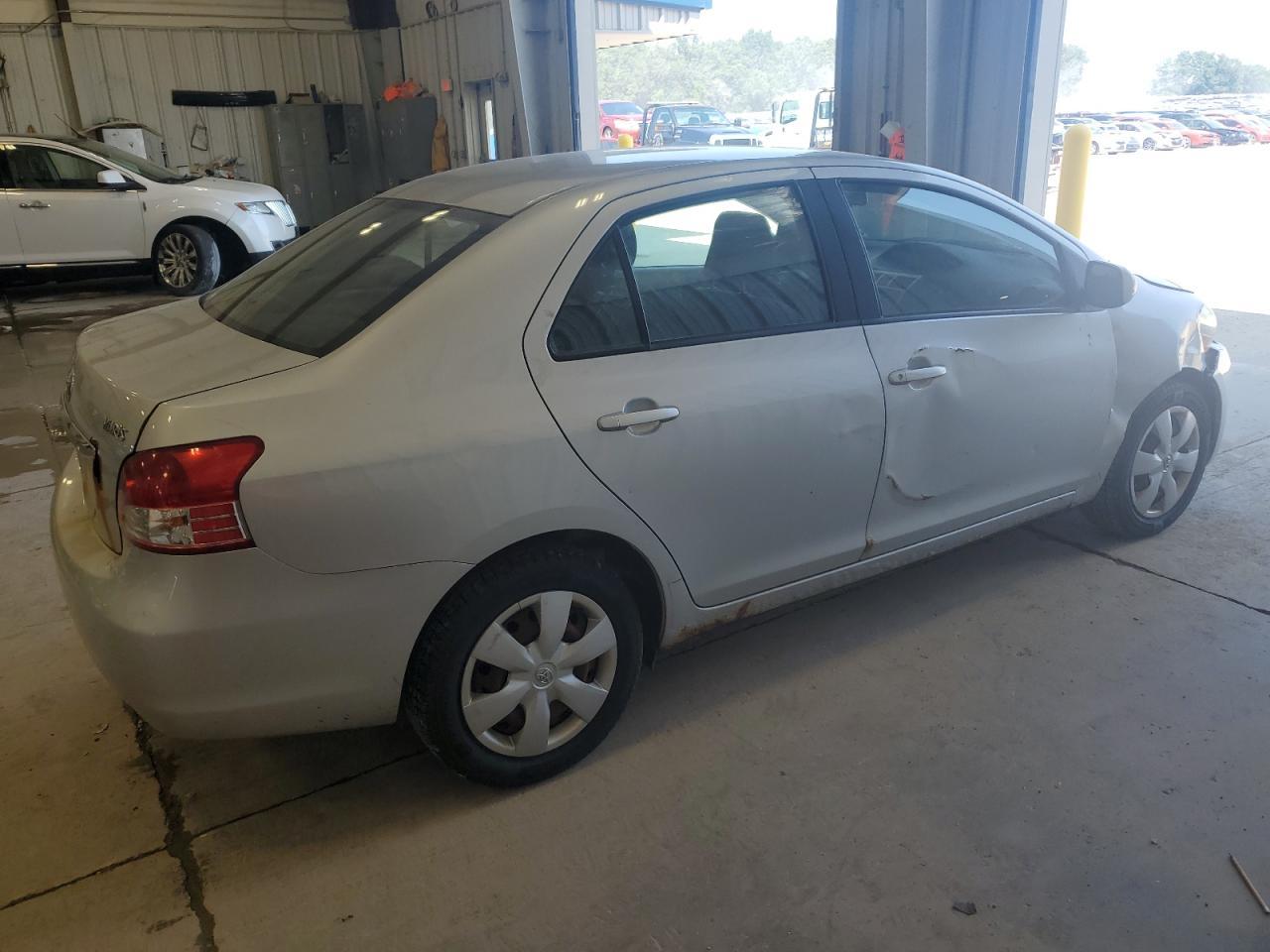 2008 Toyota Yaris Base - Image 3