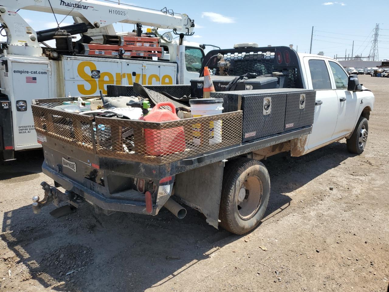 2023 Ram 3500 Flatbed Truck - Image 4