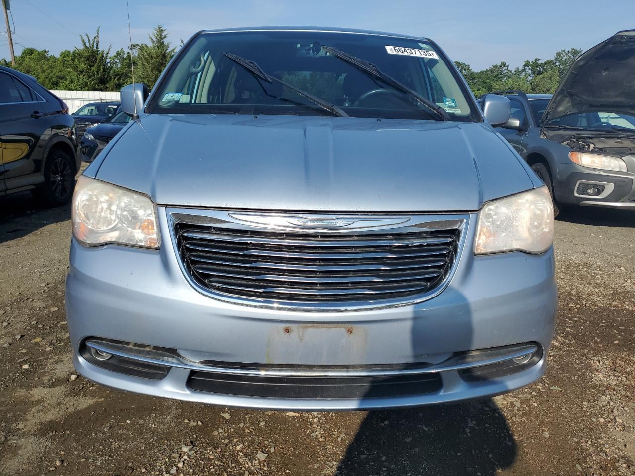 2013 Chrysler Town & Country Touring - Фото 5