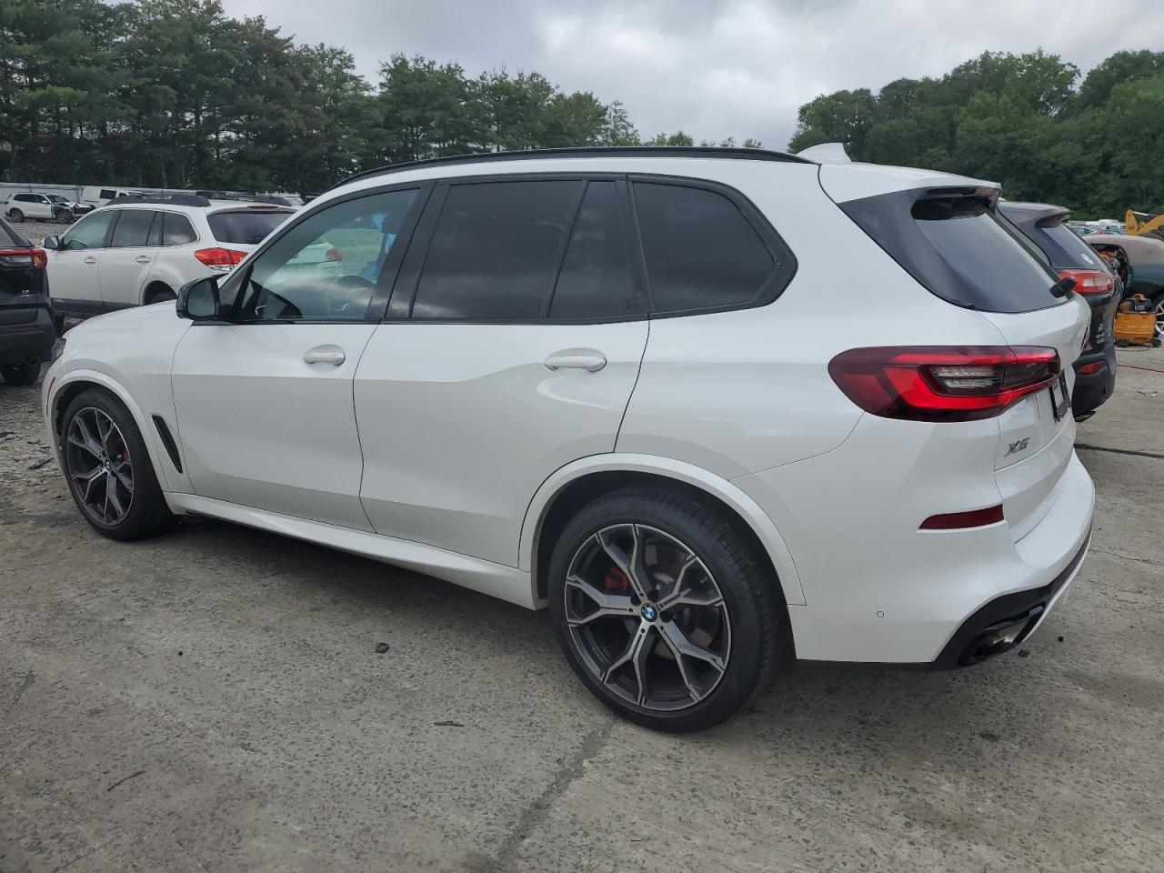 2021 BMW X5 xDrive40I - Фото 2