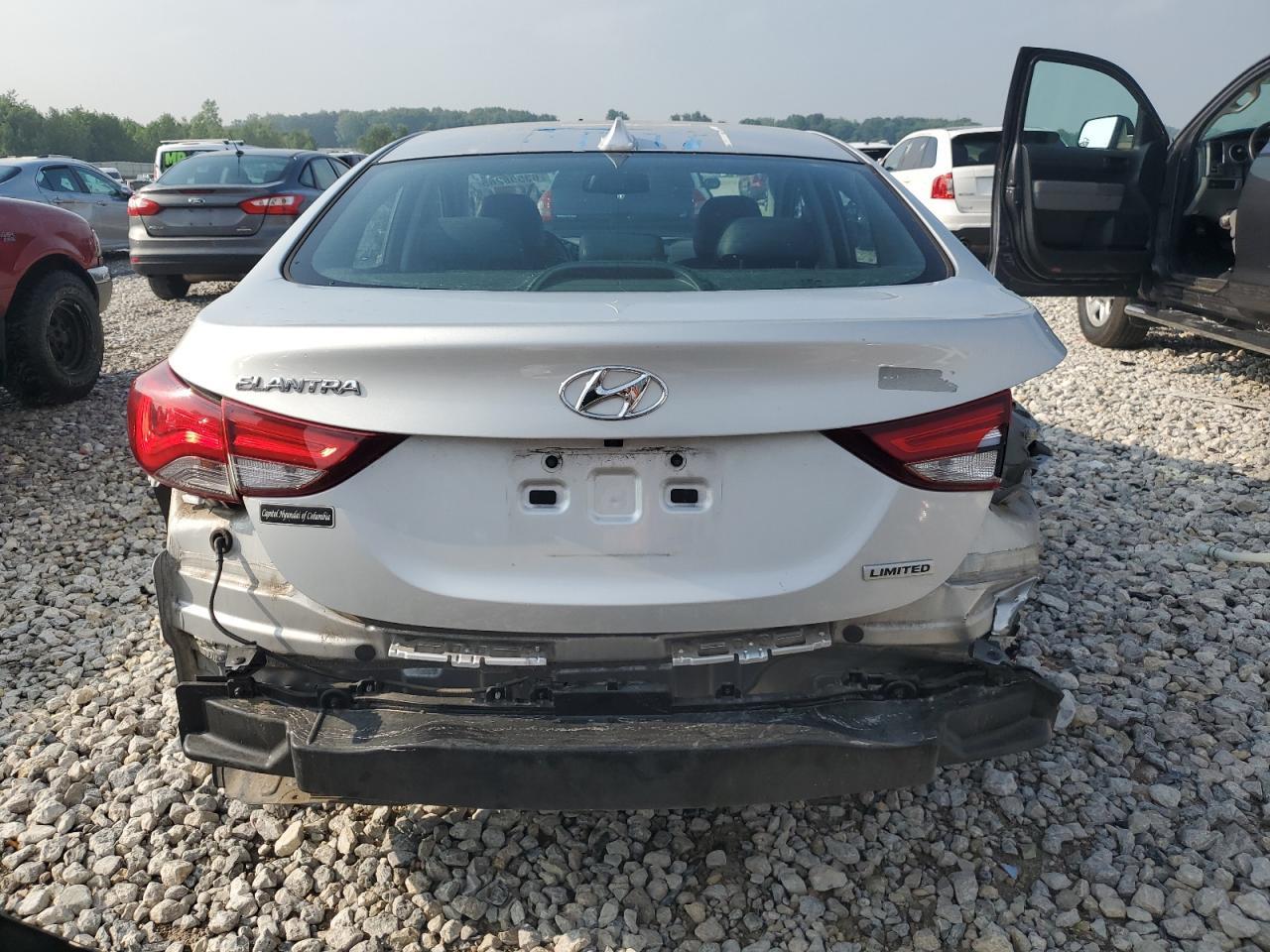 2016 Hyundai Elantra Se - Фото 6