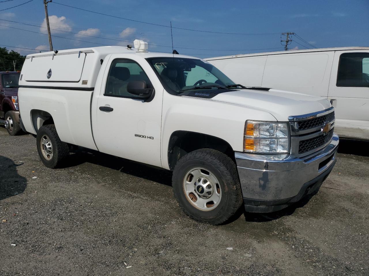 2014 Chevrolet Silverado K2500 Heavy Duty - Image 4