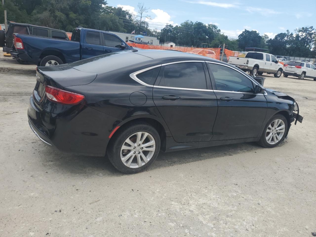 2015 Chrysler 200 Limited - Image 3
