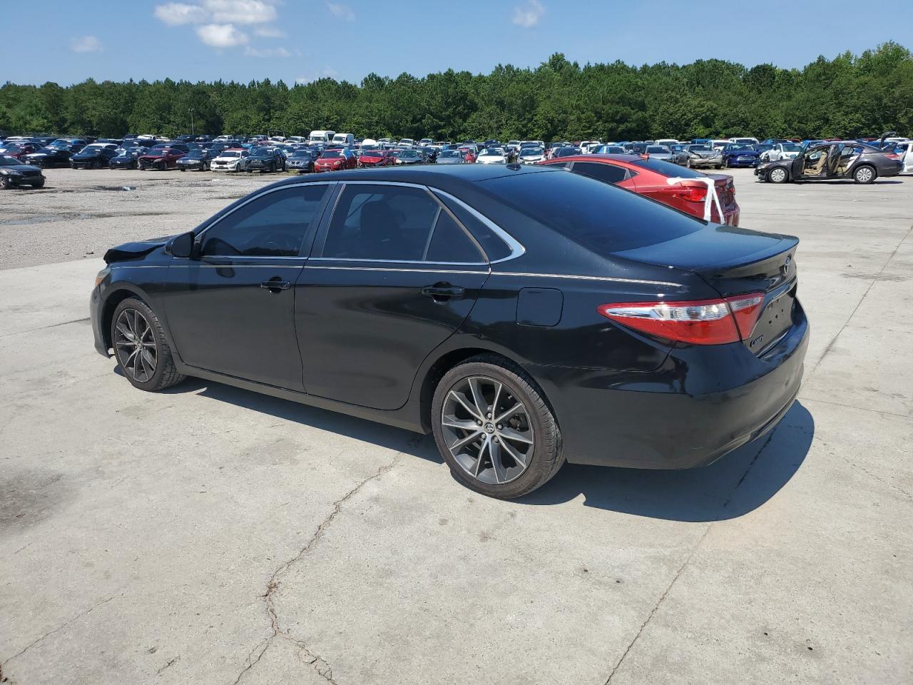 2015 Toyota Camry Le - Image 2