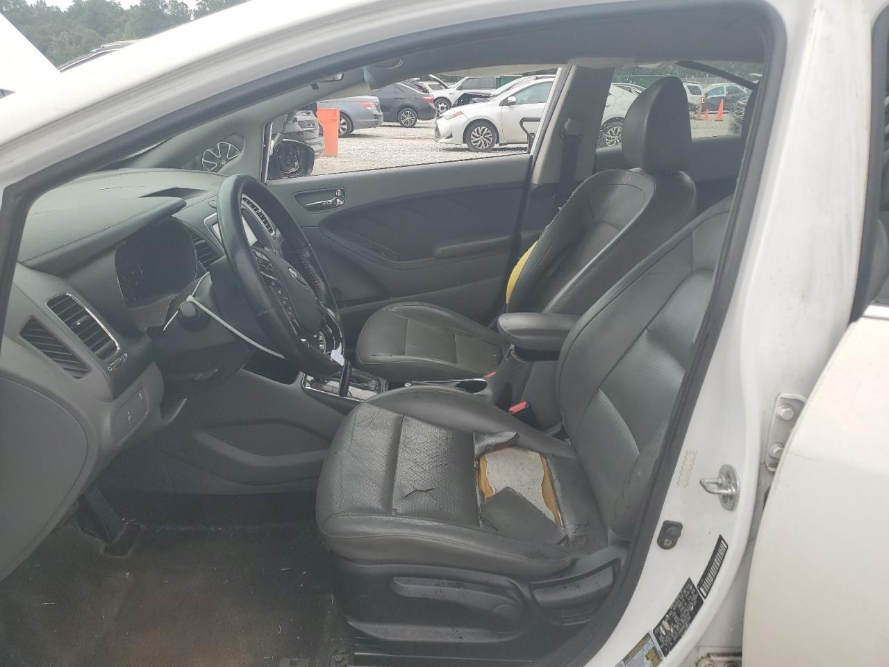 2017 Kia Forte Ex - Image 7