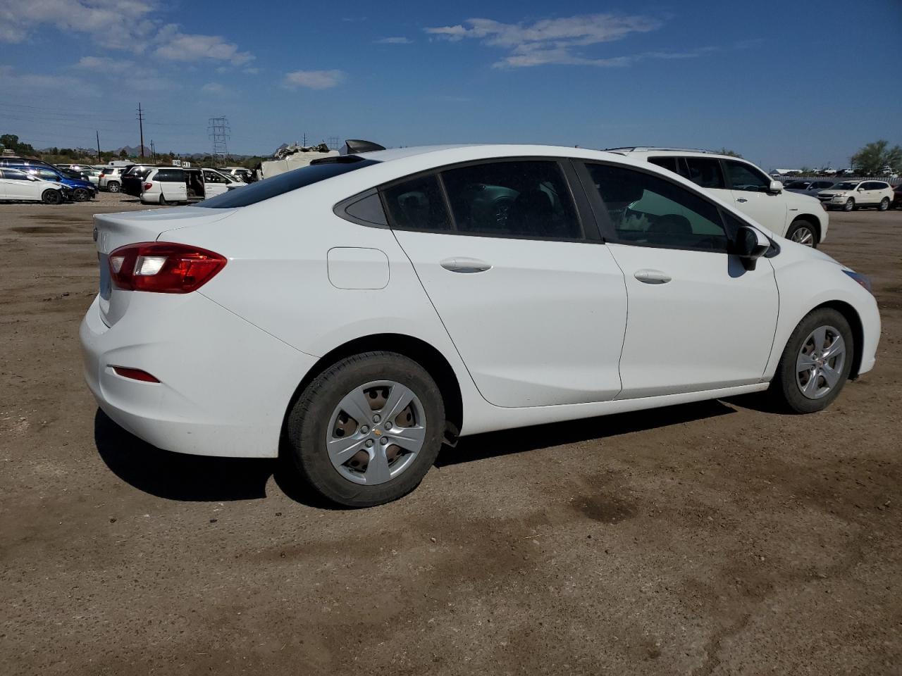 2017 Chevrolet Cruze Ls - Фото 3