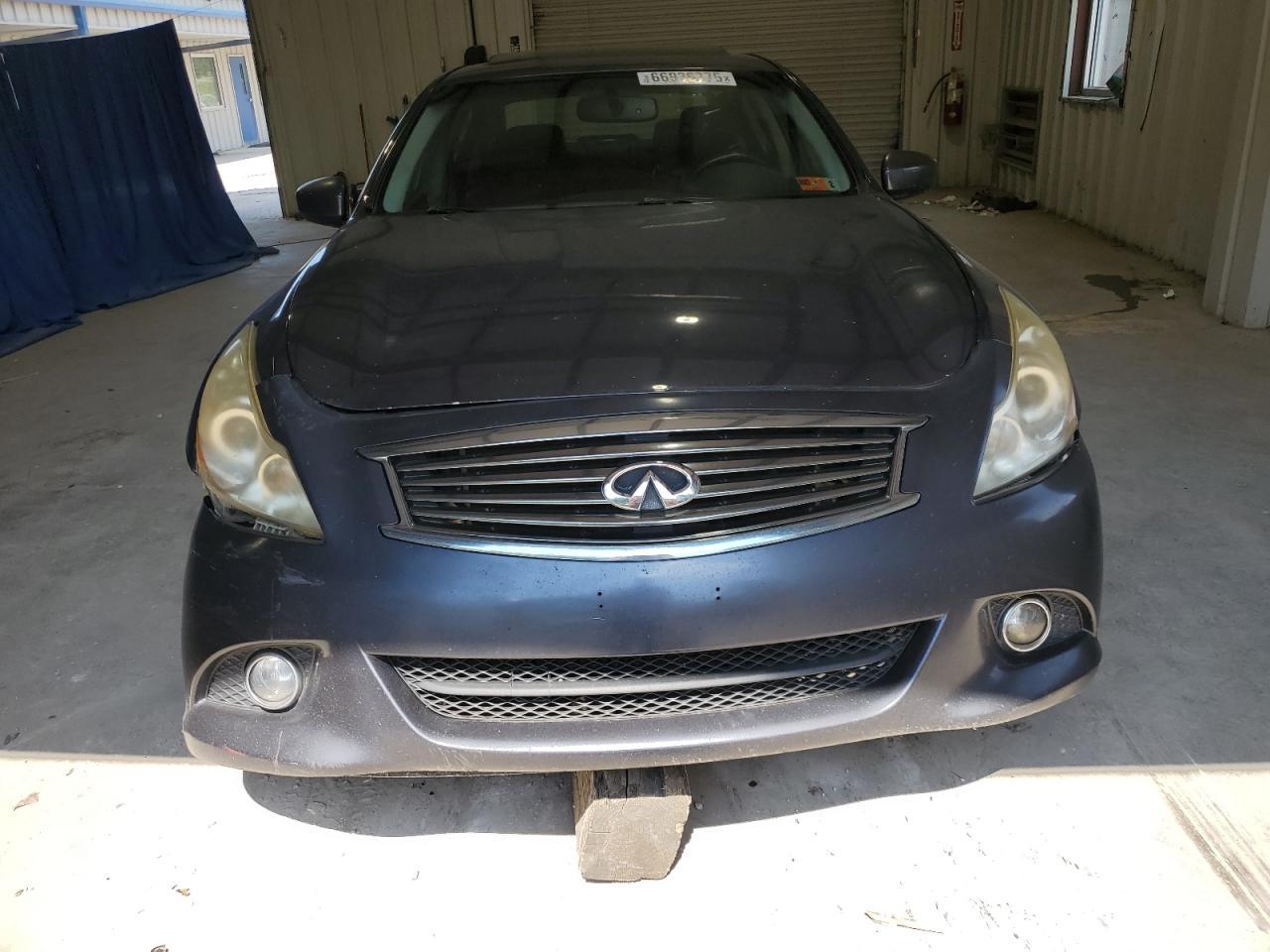 2010 Infiniti G37 - Фото 5