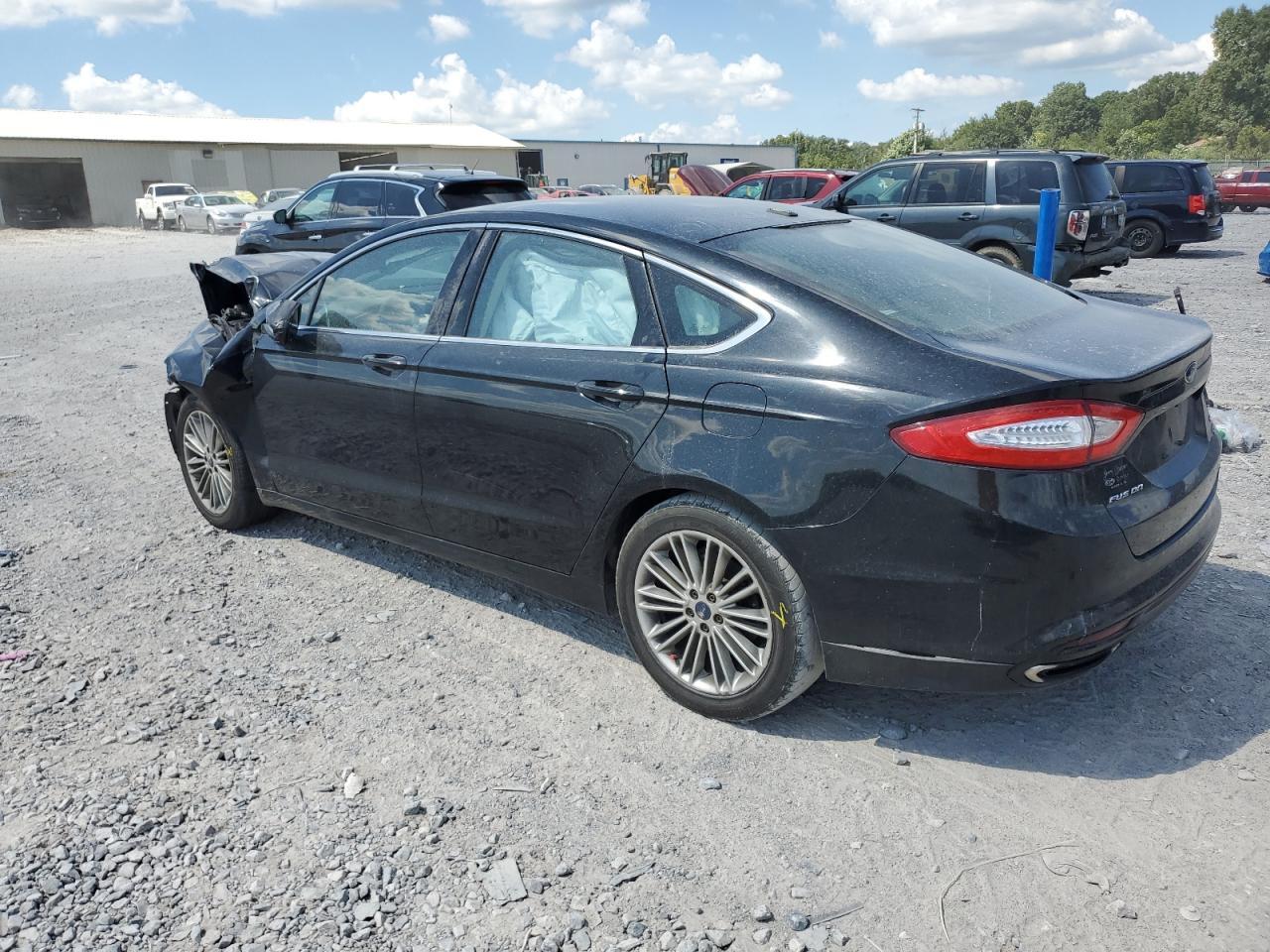 2014 Ford Fusion Se - Image 2