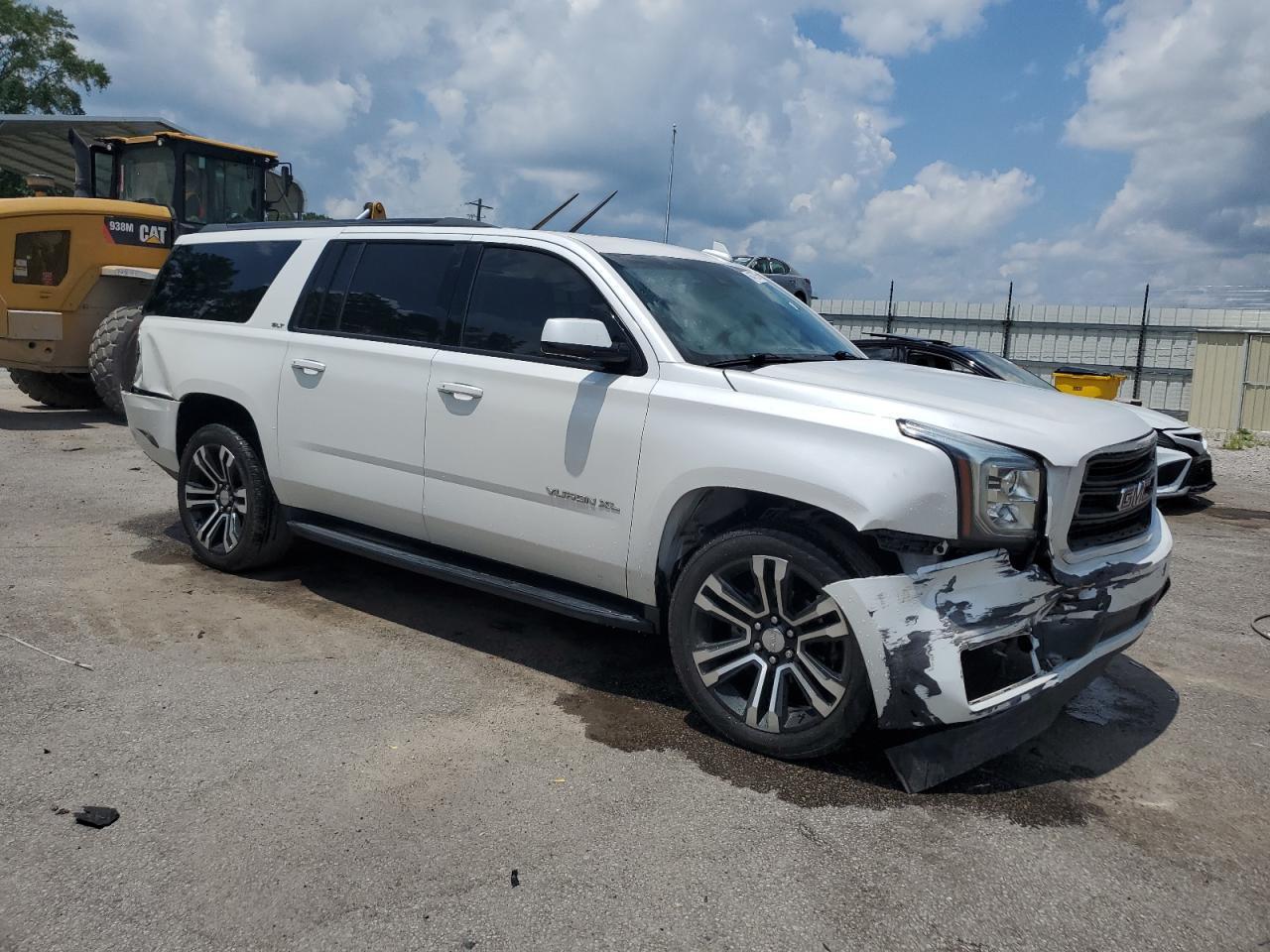 2019 GMC Yukon Xl C1500 Slt - Image 4