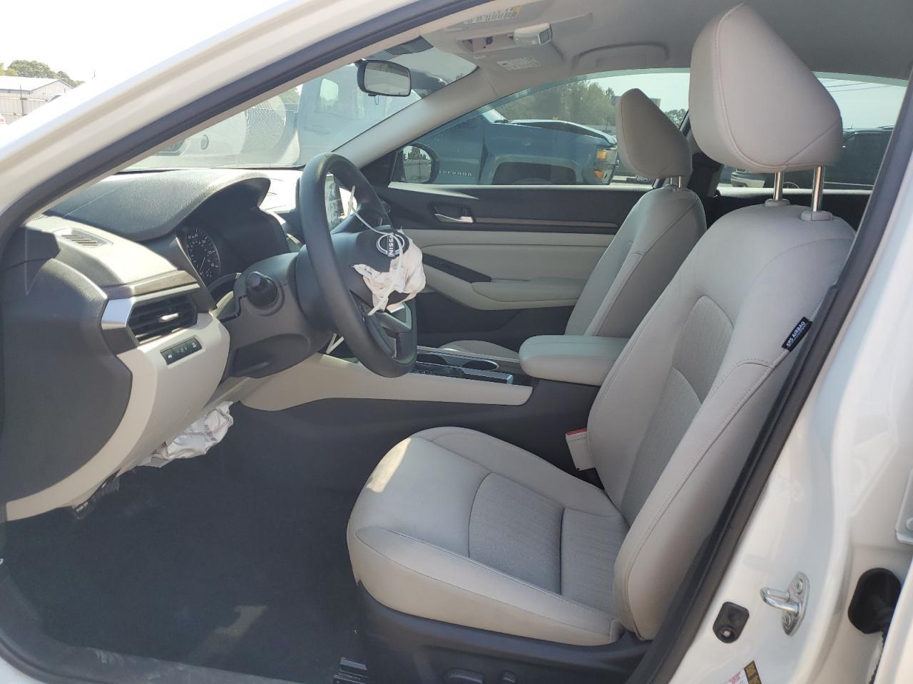 2024 Nissan Altima Sv - Image 7