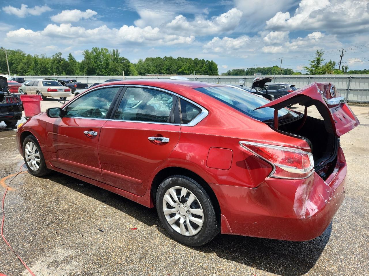 2015 Nissan Altima 2.5 - Фото 2