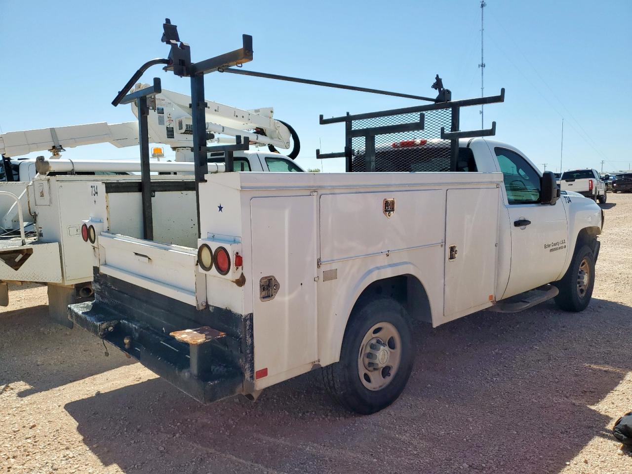 2008 Chevrolet Silverado C2500 Heavy Duty - Фото 3