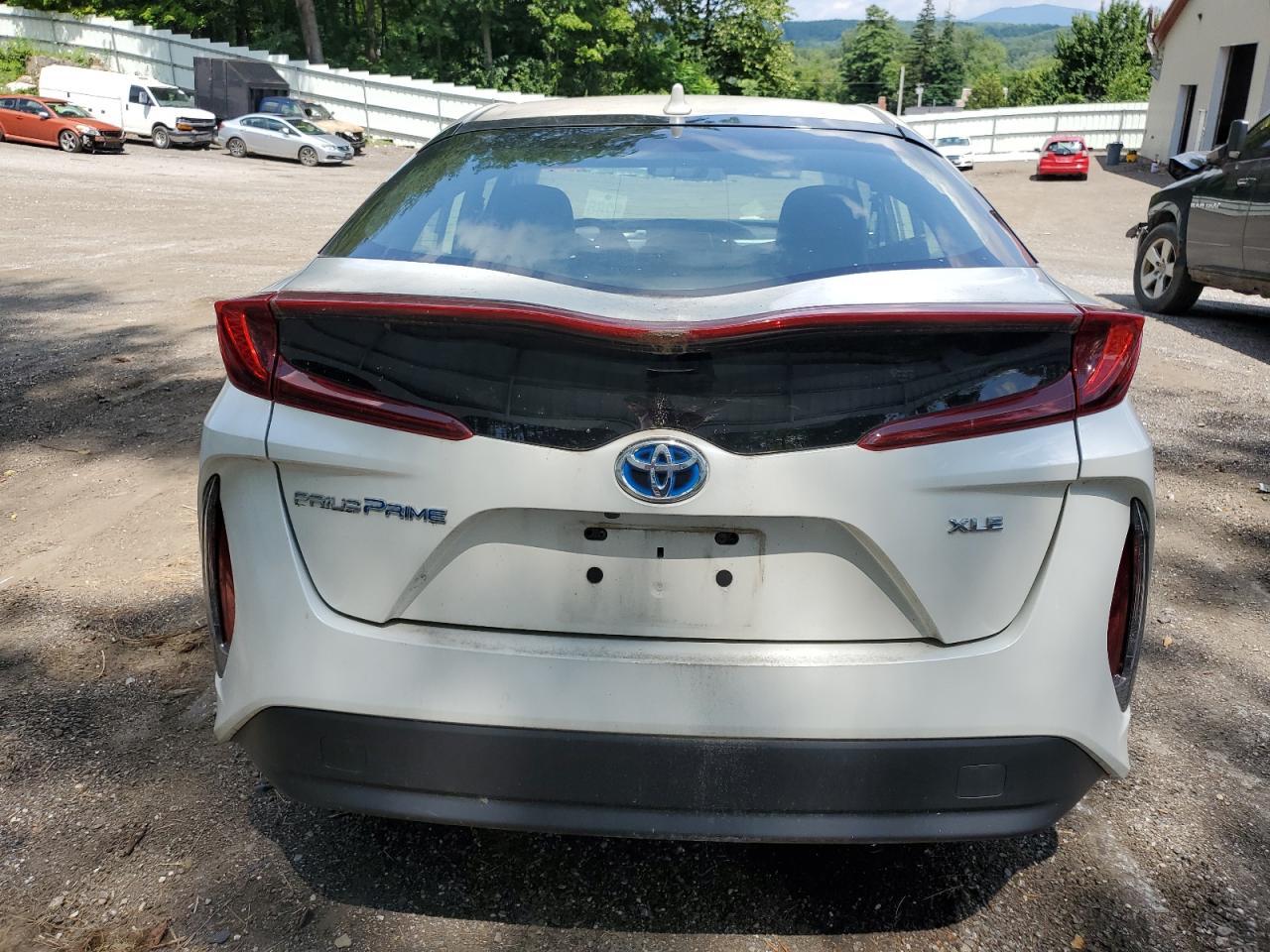2020 Toyota Prius Prime Le - Фото 6
