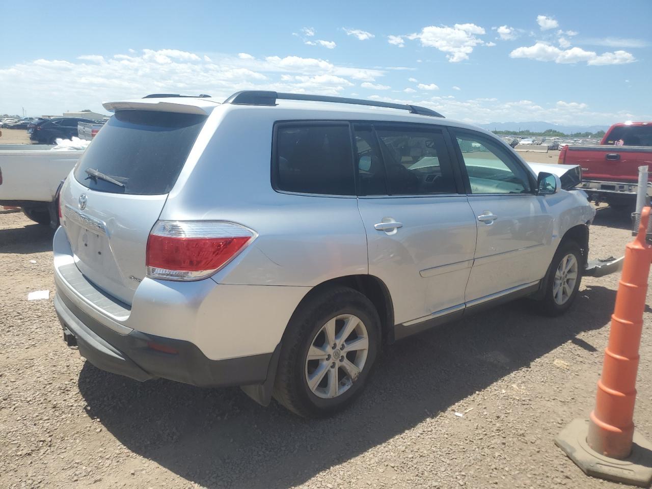 2012 Toyota Highlander Base - Image 3