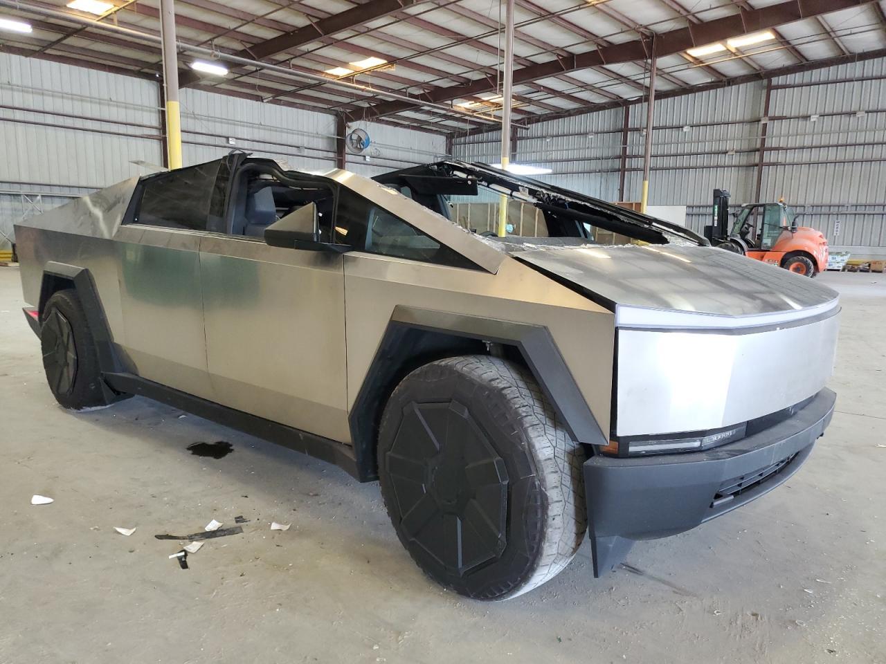 2024 Tesla Cybertruck - Фото 4