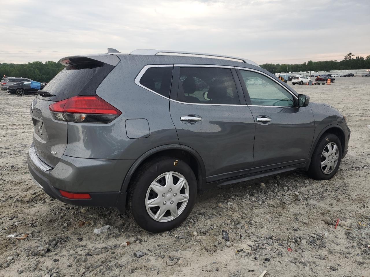 2017 Nissan Rogue S - Фото 3