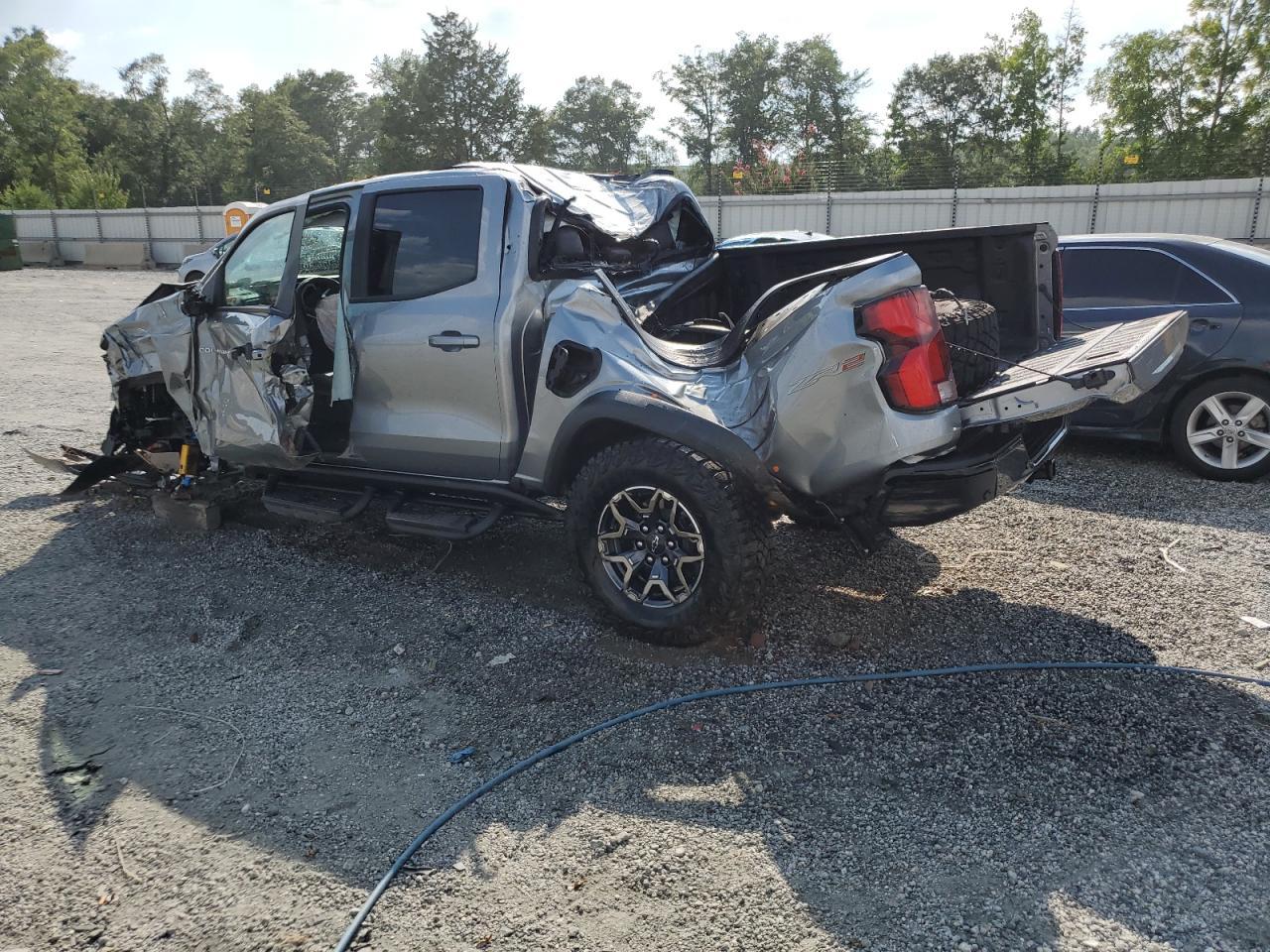 2024 Chevrolet Colorado Zr2 - Фото 2