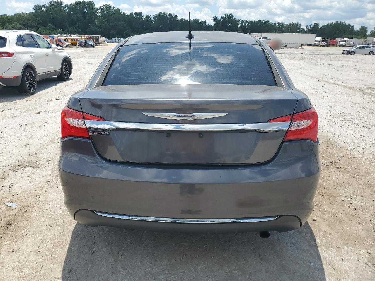 2014 Chrysler 200 Lx - Image 6