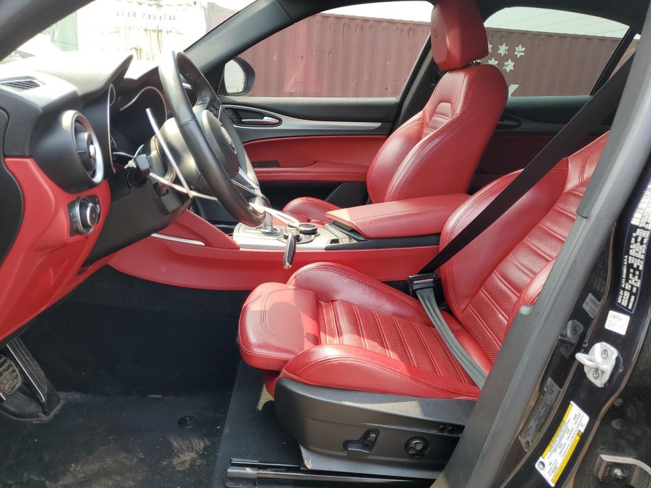 2019 Alfa Romeo Stelvio Ti - Image 7