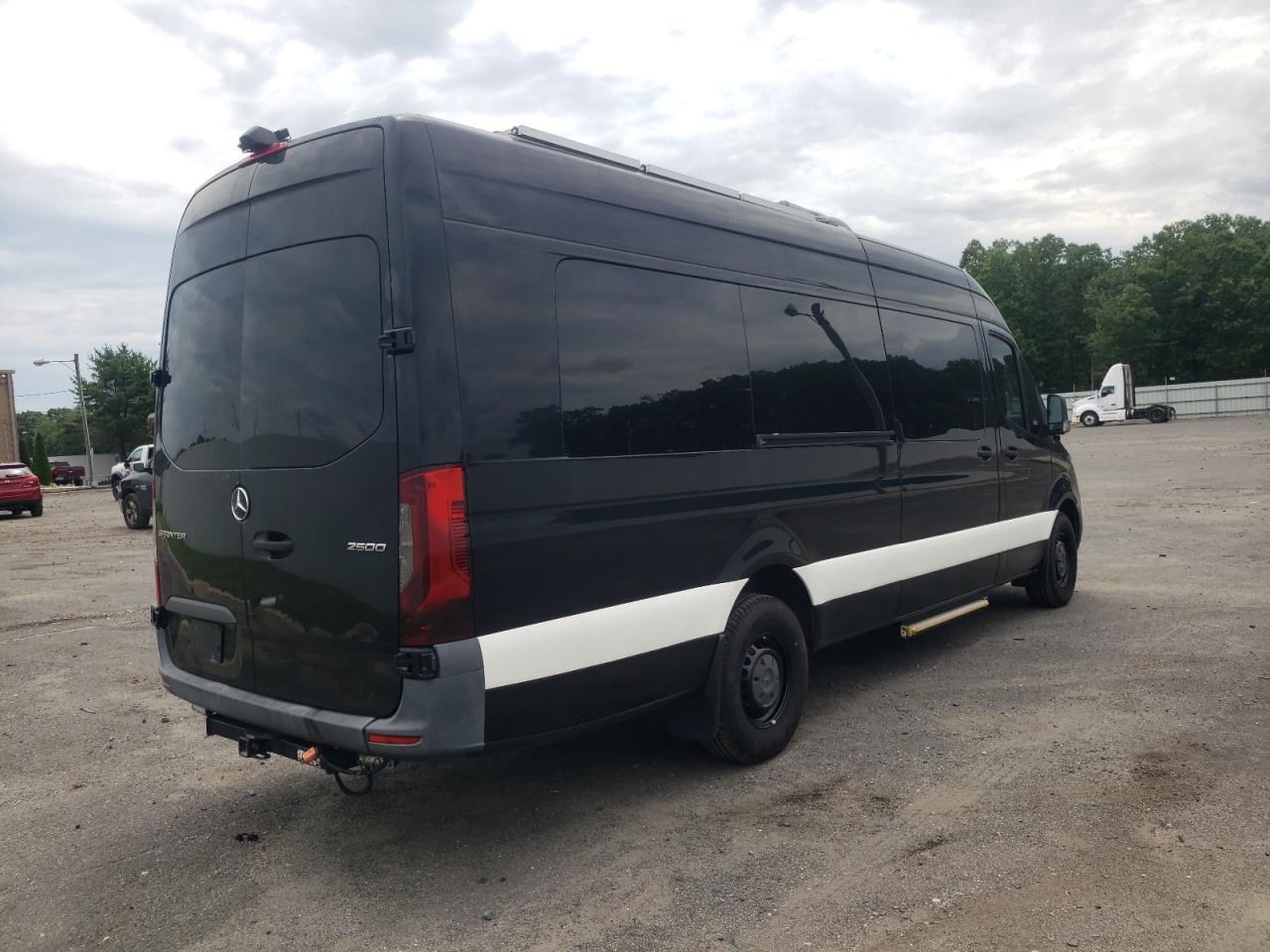 2020 Mercedes-Benz Sprinter 2500 - Фото 3
