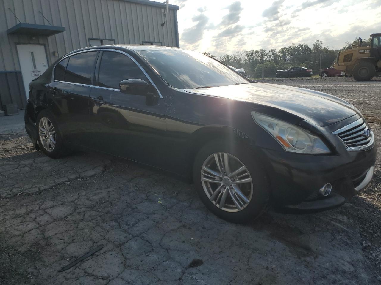 2013 Infiniti G37 - Фото 4
