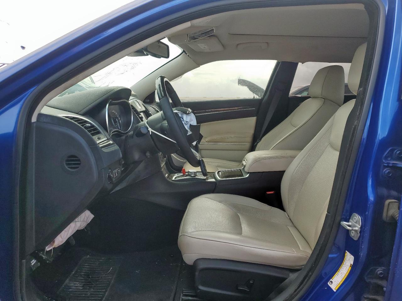 2018 Chrysler 300 Limited - Image 7