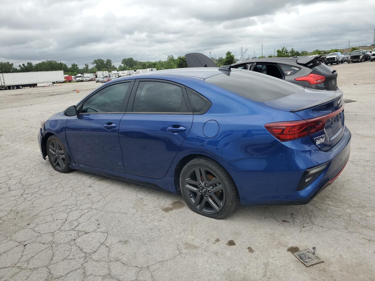 2021 Kia Forte Gt Line - Image 2