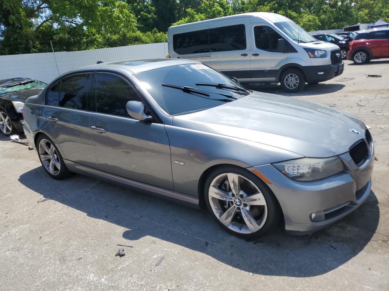 2011 BMW 335 I - Фото 4