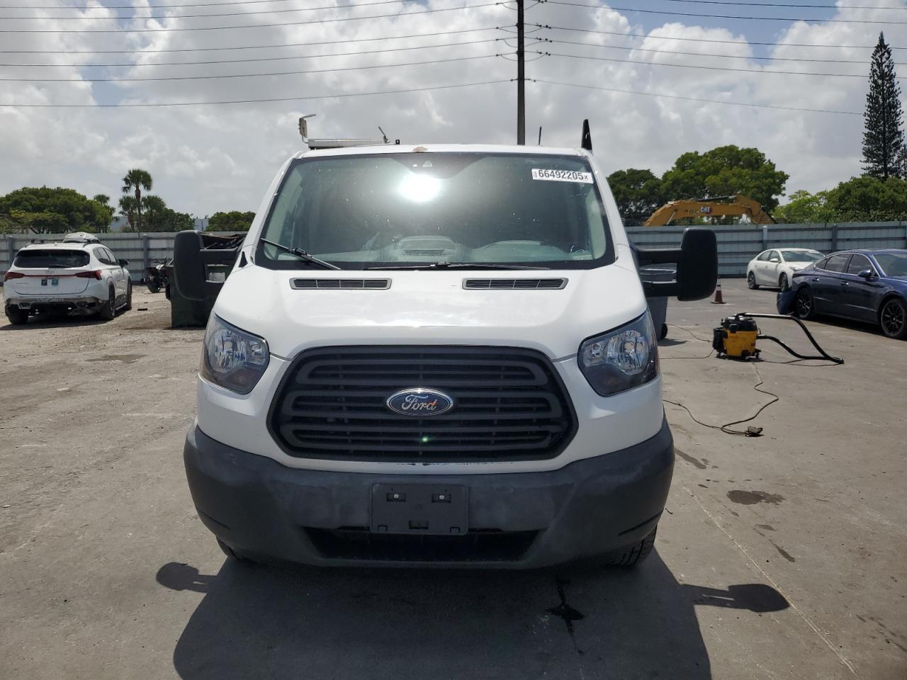 2015 Ford Transit T-150 - Фото 5