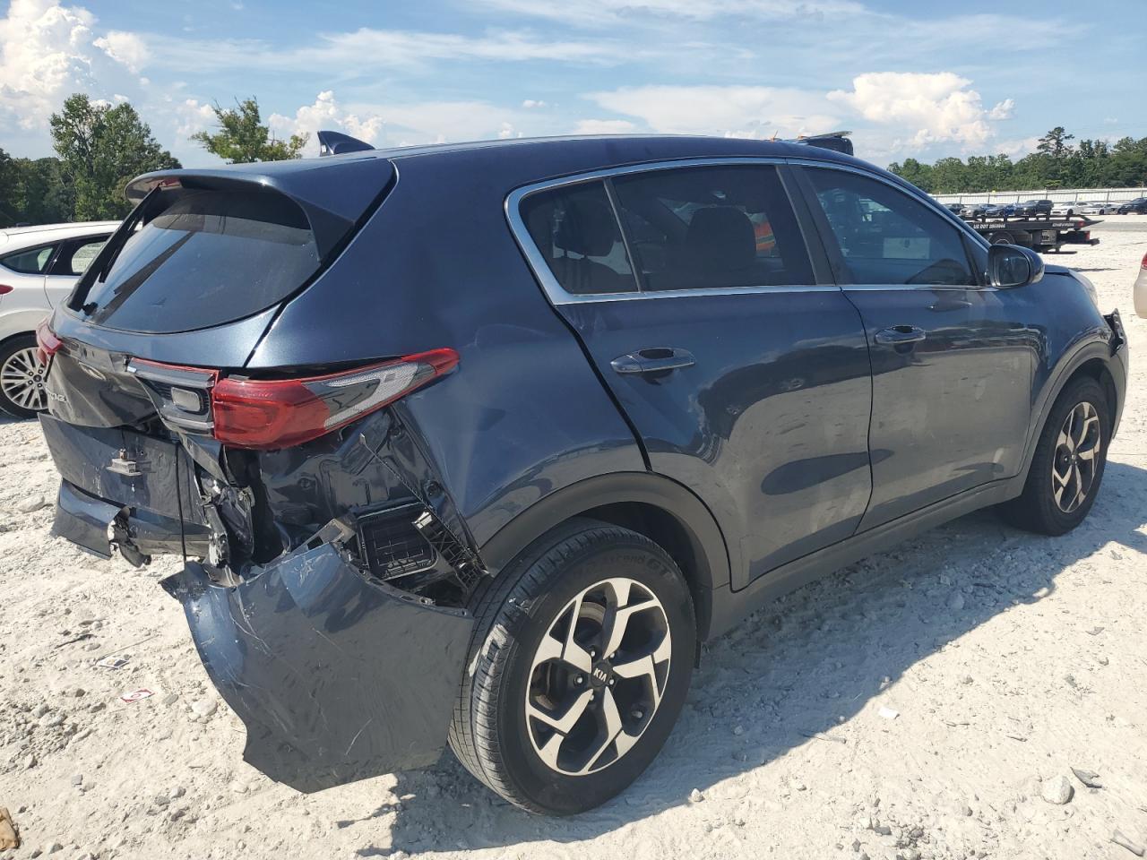 2022 Kia Sportage Lx - Image 3