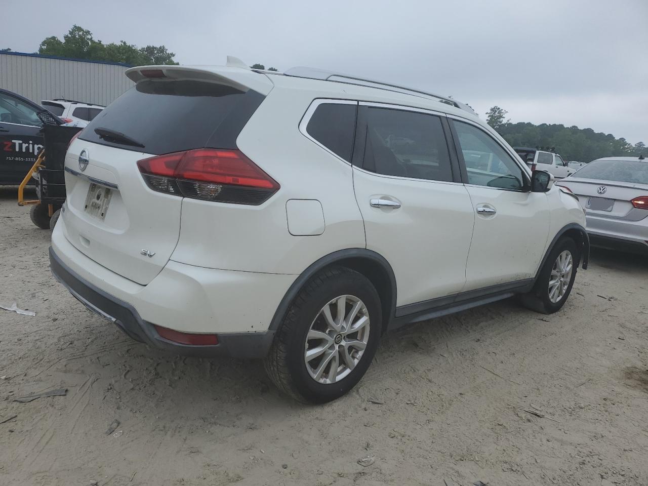 2017 Nissan Rogue S - Фото 3