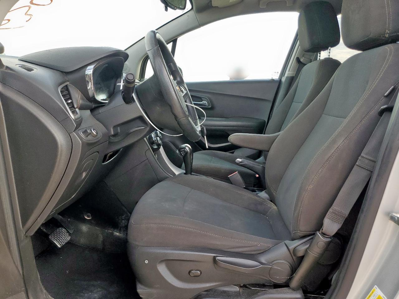 2020 Chevrolet Trax Ls - Image 7