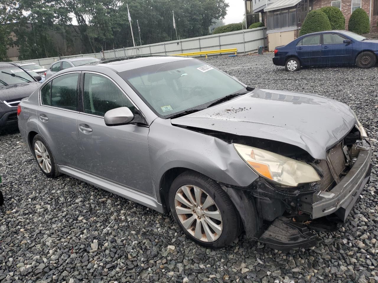 2010 Subaru Legacy 2.5I Limited - Image 4