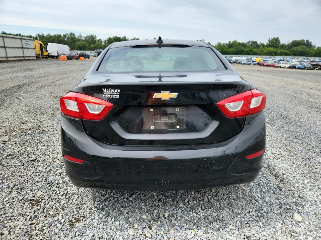 2017 Chevrolet Cruze Lt - Image 6