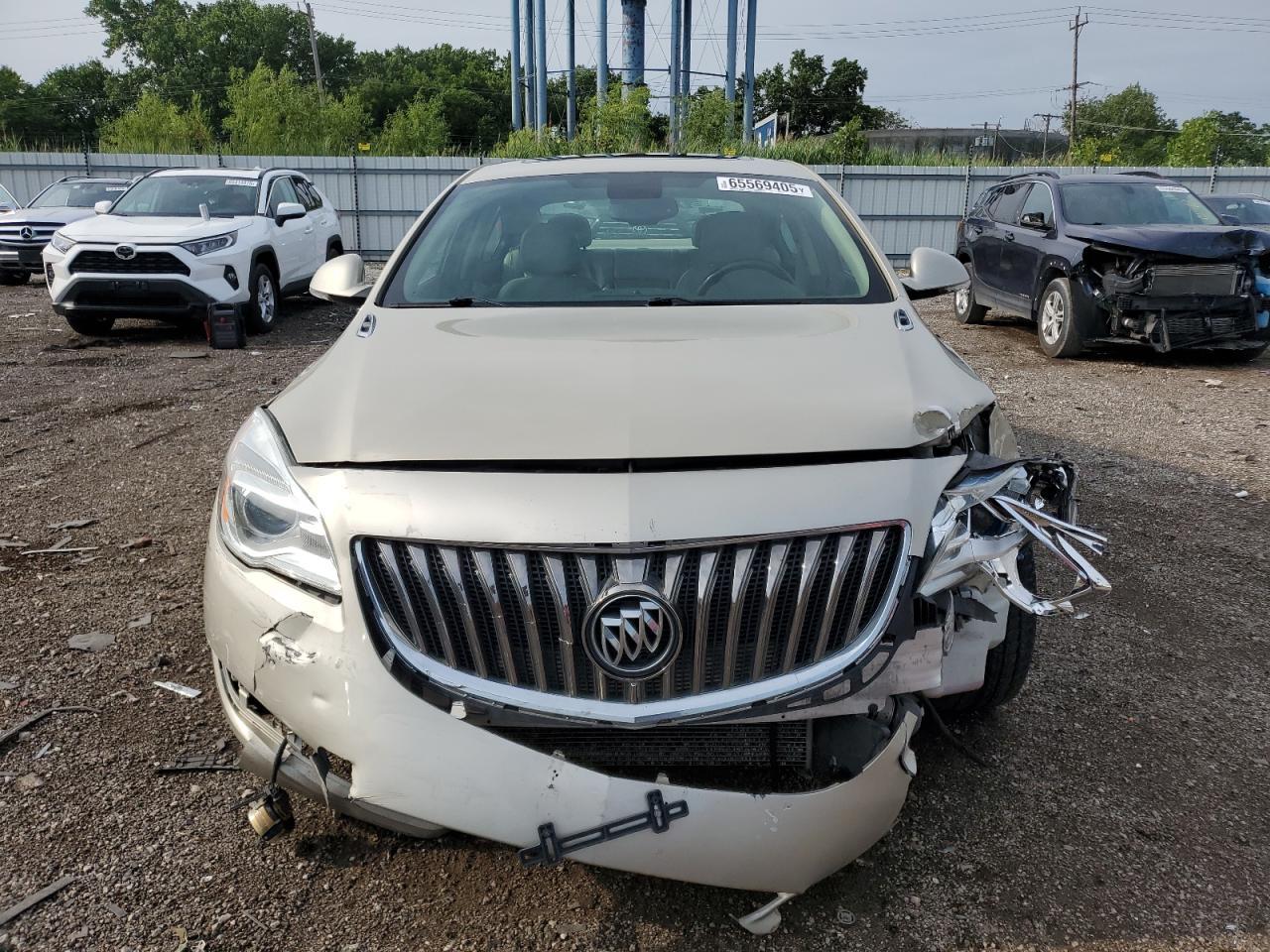 2015 Buick Regal - Image 5