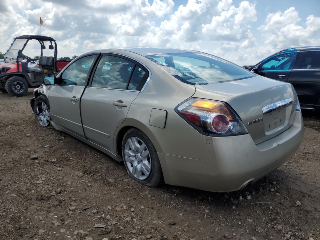 2010 Nissan Altima Base - Фото 2
