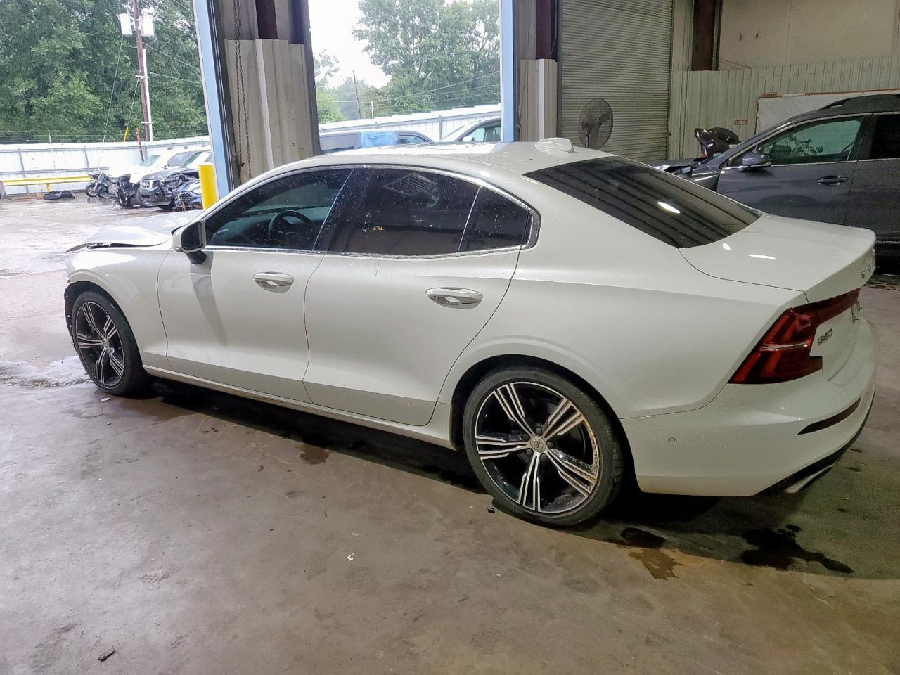 2021 Volvo S60 T5 Inscription - Фото 2