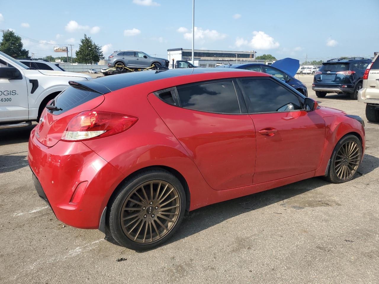 2016 Hyundai Veloster Base - Фото 3