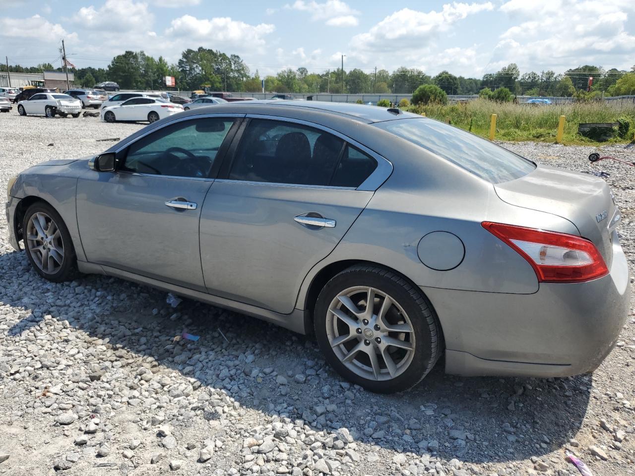 2009 Nissan Maxima S - Фото 2