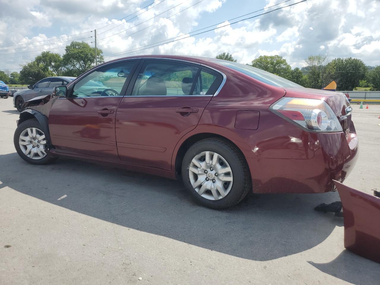 2011 Niss Altima Base - Фото 2