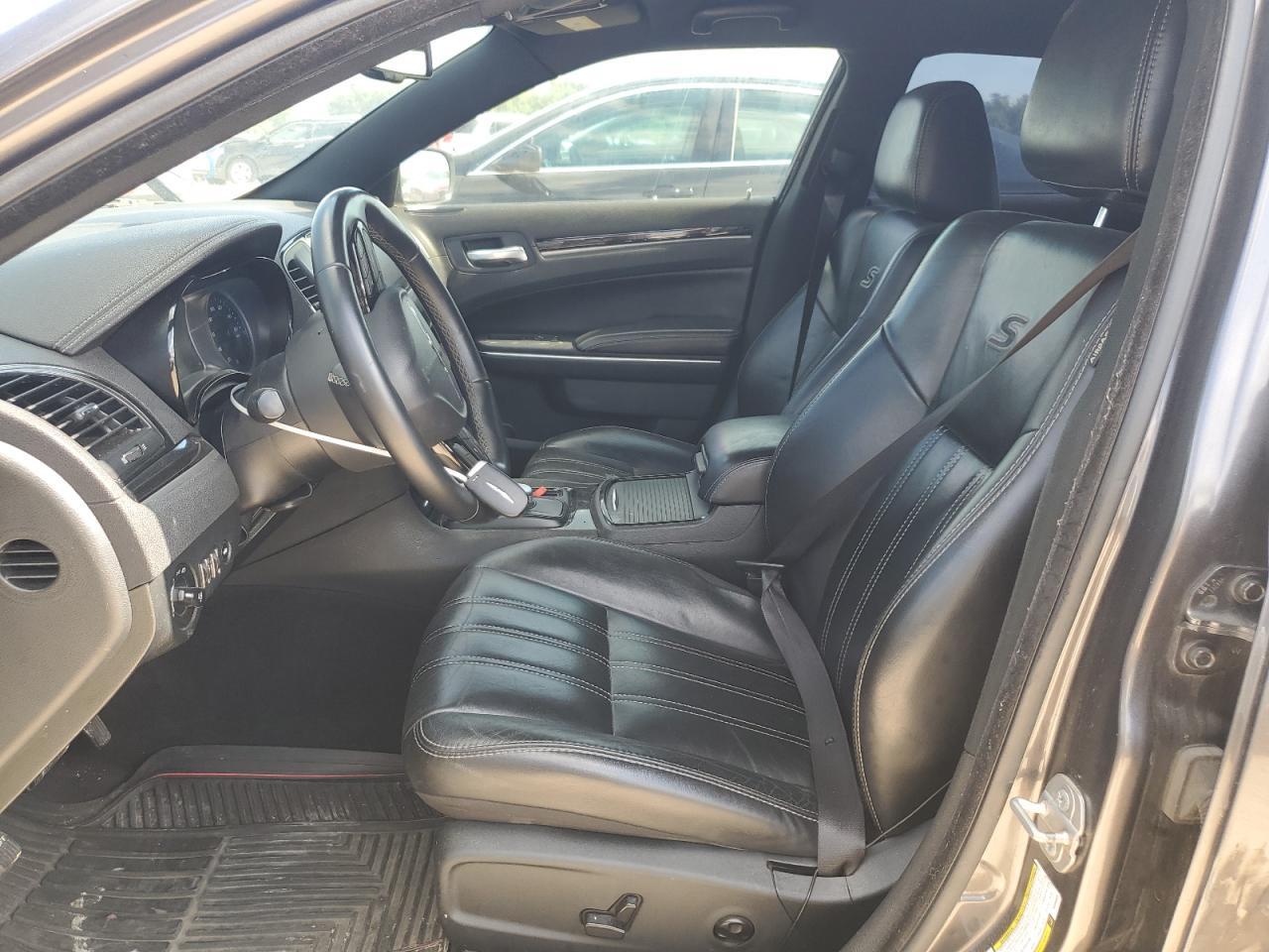 2018 Chrysler 300 S - Image 7