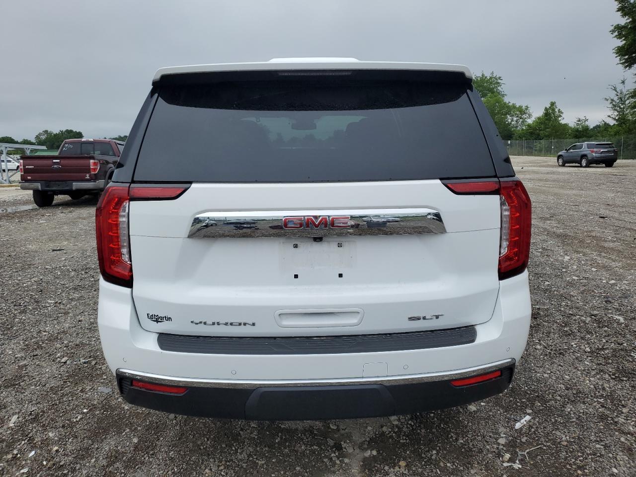 2023 GMC Yukon Slt - Image 6