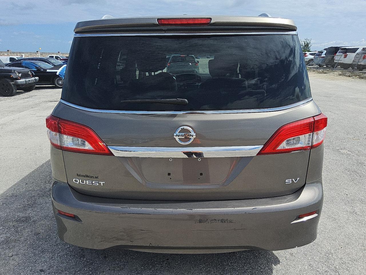 2016 Nissan Quest S - Фото 6
