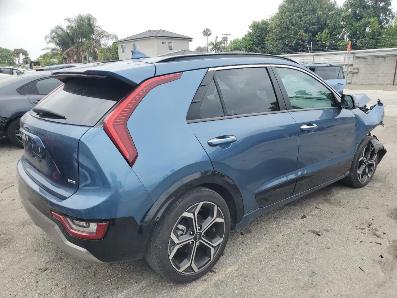 2023 Kia Niro Sx - Image 3