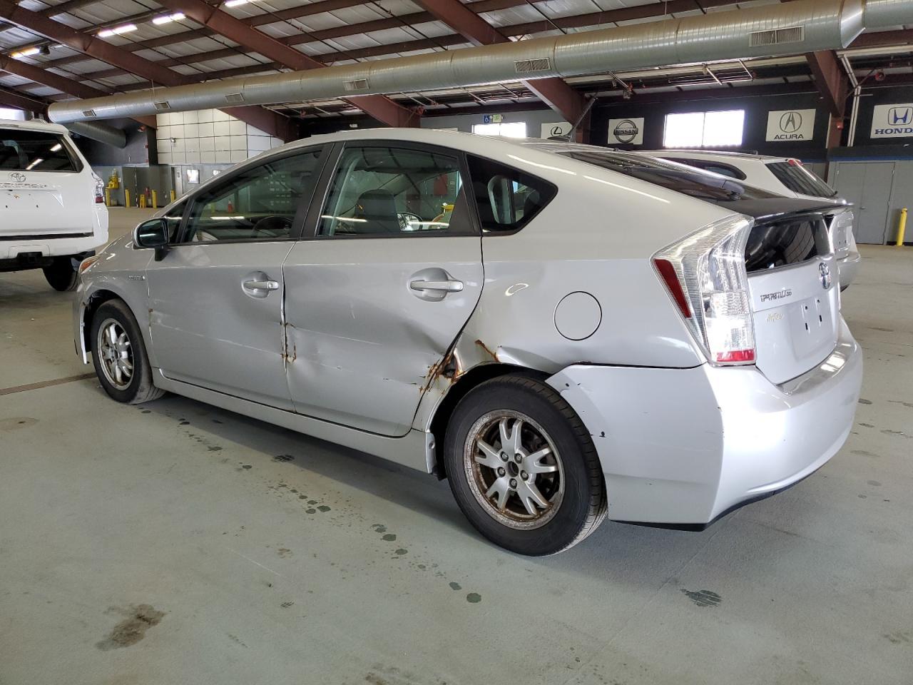 2010 Toyota Prius - Фото 2