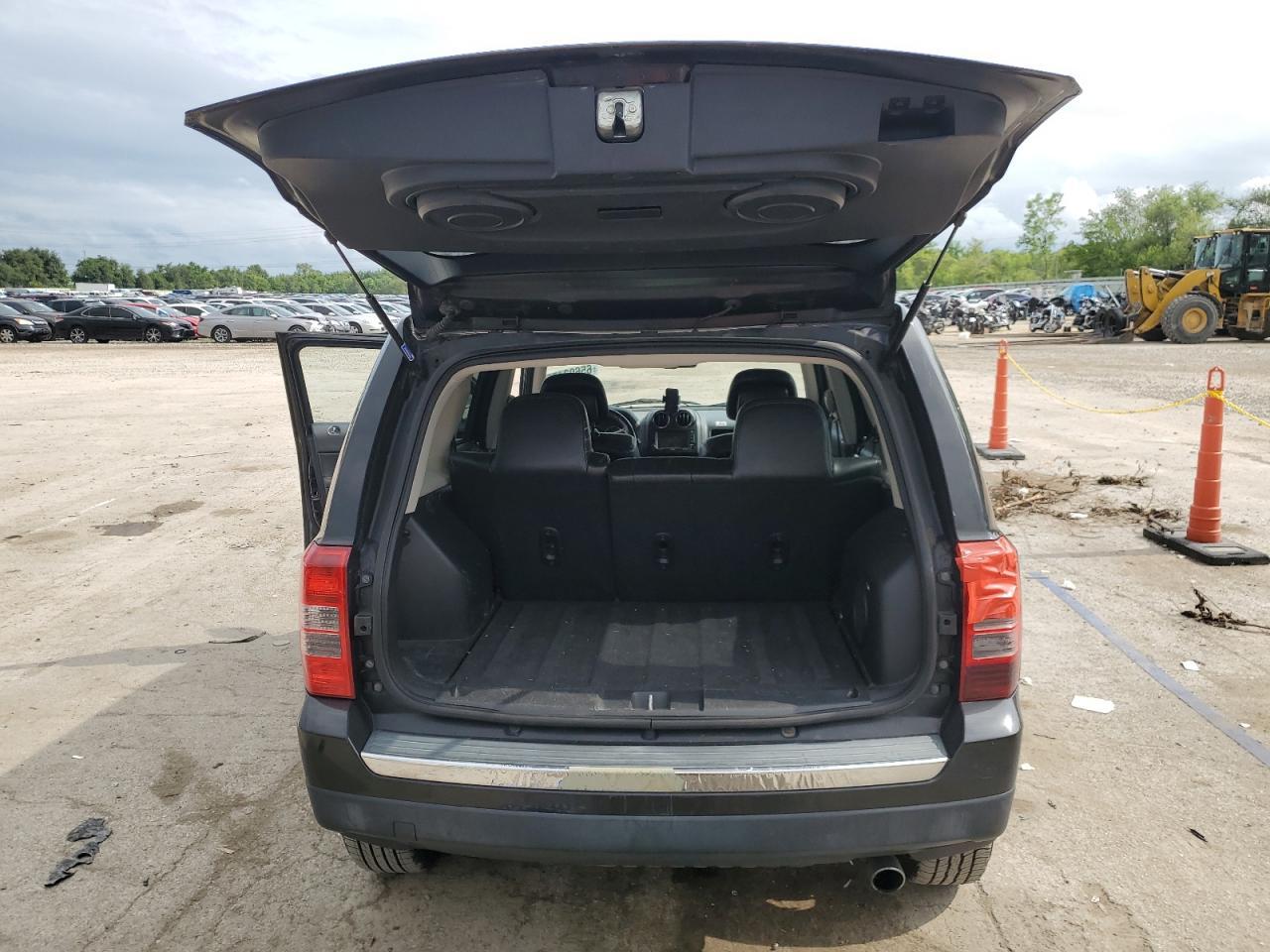 2011 Jeep Patriot Latitude - Image 6